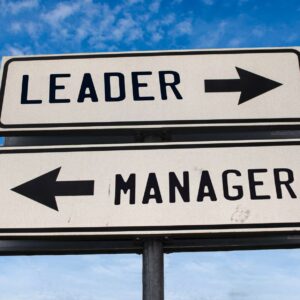 Leadership vs Management: A Definitive Guide