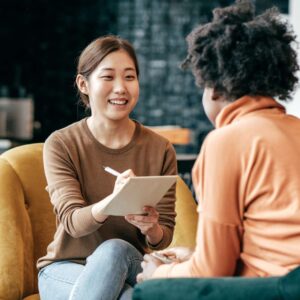 Therapy through Art: Comprehensive Training